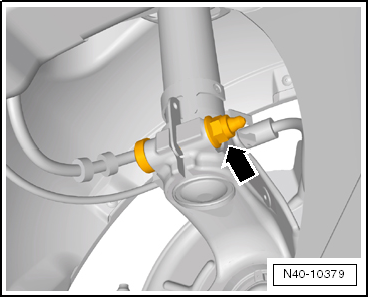 Removing and installing suspension strut